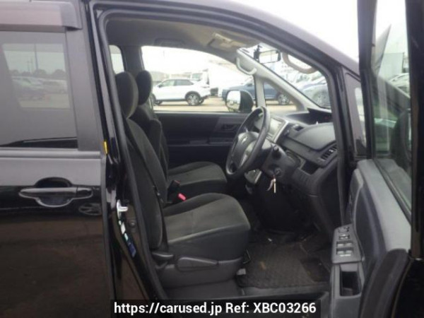 Used 2010 AT toyota noah ZRR70G Image[11]