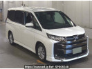 Toyota Noah ZWR90W