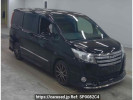 Toyota Noah ZRR80W