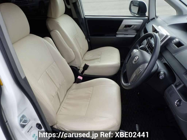 Used 2008 AT toyota voxy ZRR70W Image[11]
