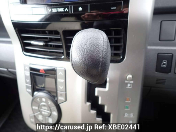 Used 2008 AT toyota voxy ZRR70W Image[23]