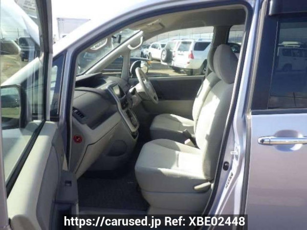 Used 2009 AT toyota noah ZRR70G Image[13]