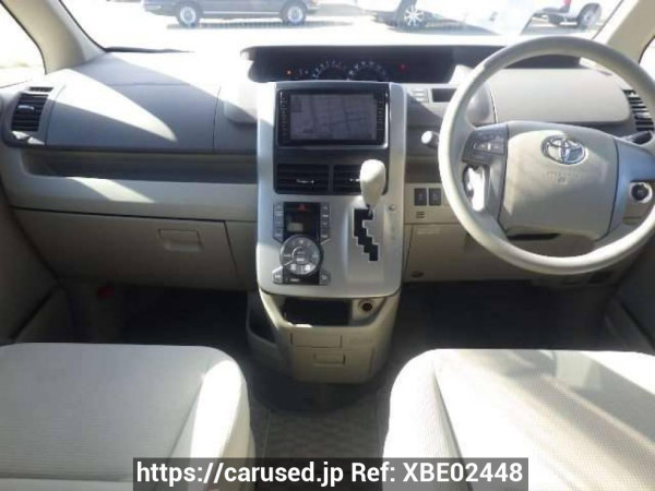 Used 2009 AT toyota noah ZRR70G Image[17]