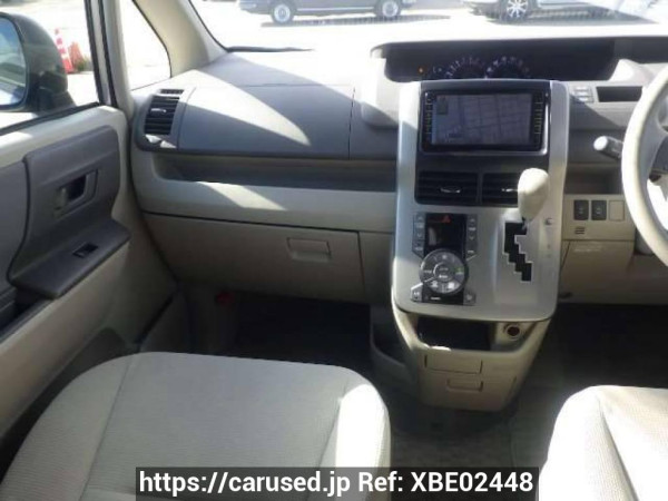 Used 2009 AT toyota noah ZRR70G Image[18]