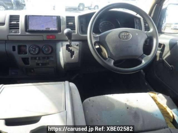 Used 2006 AT toyota regiusace-van KDH200V Image[17]