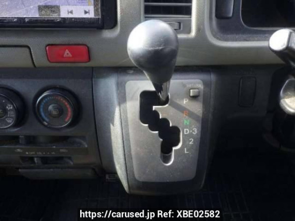 Used 2006 AT toyota regiusace-van KDH200V Image[20]
