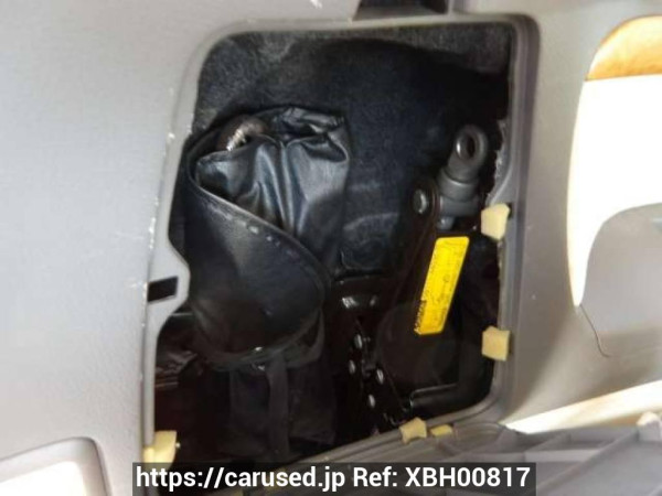 Used 2005 AT toyota alphard MNH10W Image[41]