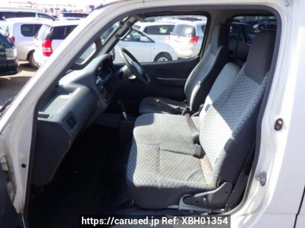 Used 2001 AT toyota hiace-van RZH102V Image[16]