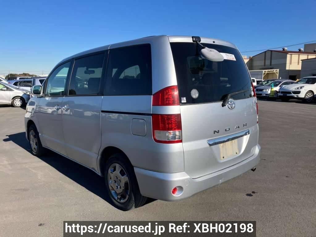 Buy Used 2006 Toyota Noah AZR60G (XBH02198) | Japanese Used