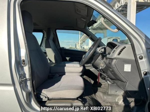 Used 2006 AT toyota regiusace-van TRH200V Image[13]