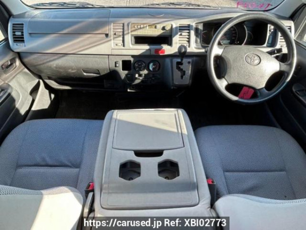 Used 2006 AT toyota regiusace-van TRH200V Image[17]
