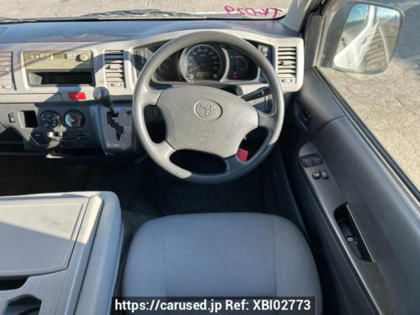 Used 2006 AT toyota regiusace-van TRH200V Image[19]