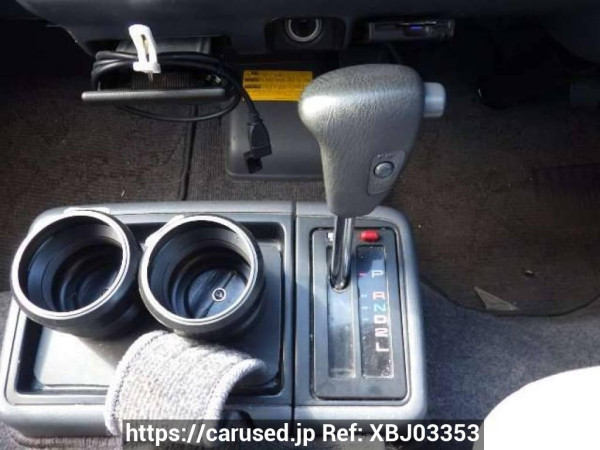 Used 2004 AT toyota regiusace-van TRH112V Image[21]