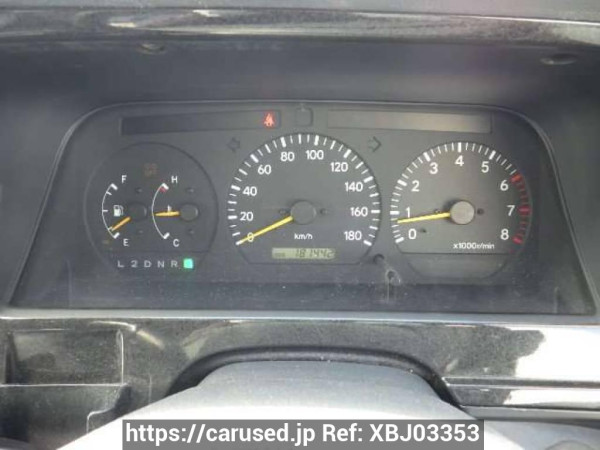 Used 2004 AT toyota regiusace-van TRH112V Image[22]