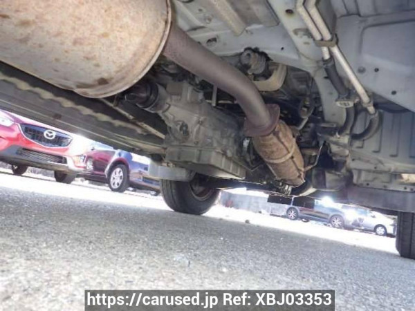 Used 2004 AT toyota regiusace-van TRH112V Image[32]