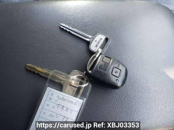 Used 2004 AT toyota regiusace-van TRH112V Image[37]