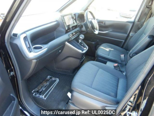 Used 2022 AT toyota voxy MZRA90W Image[11]