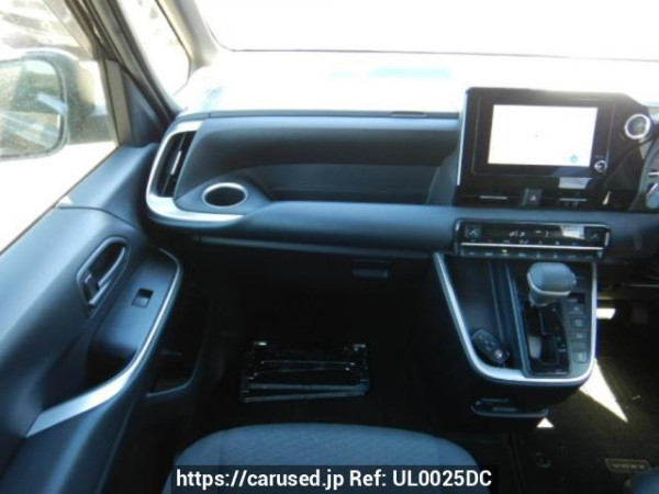 Used 2022 AT toyota voxy MZRA90W Image[17]