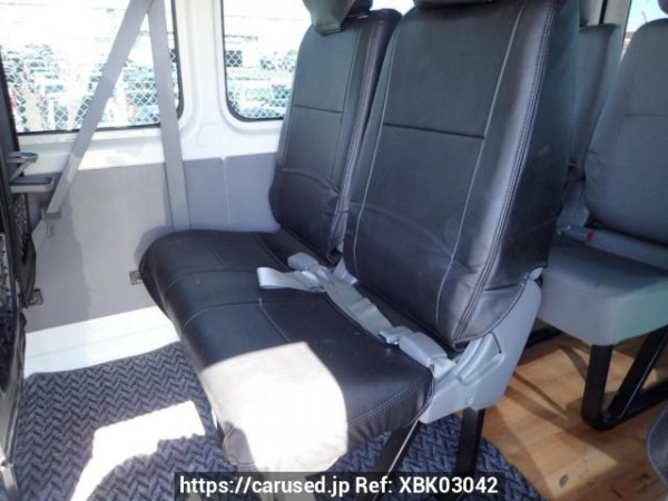Used 2005 AT toyota hiace-wagon TRH214W Image[14]