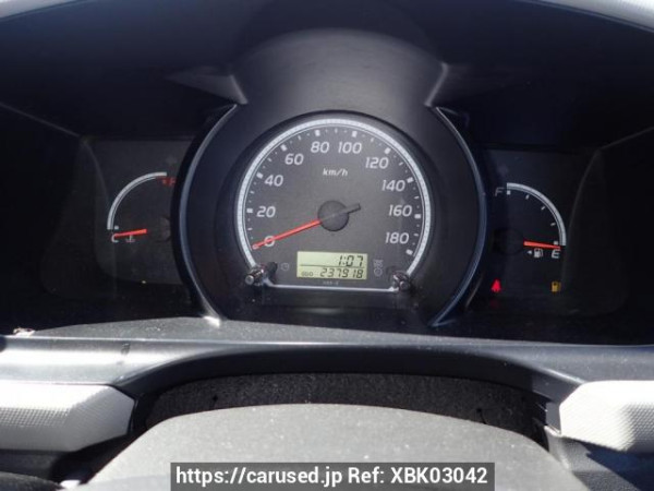 Used 2005 AT toyota hiace-wagon TRH214W Image[21]