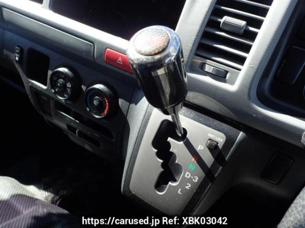 Used 2005 AT toyota hiace-wagon TRH214W Image[23]