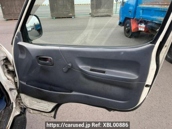 Used 2004 AT toyota hiace-van TRH112V Image[15]
