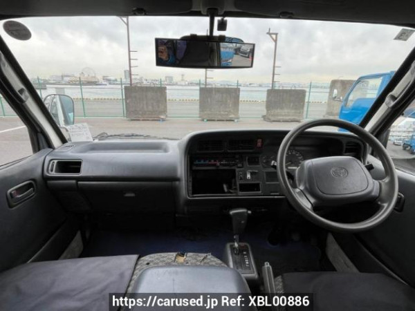 Used 2004 AT toyota hiace-van TRH112V Image[16]