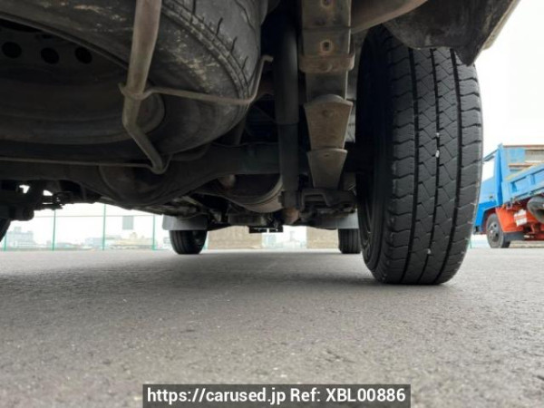 Used 2004 AT toyota hiace-van TRH112V Image[37]