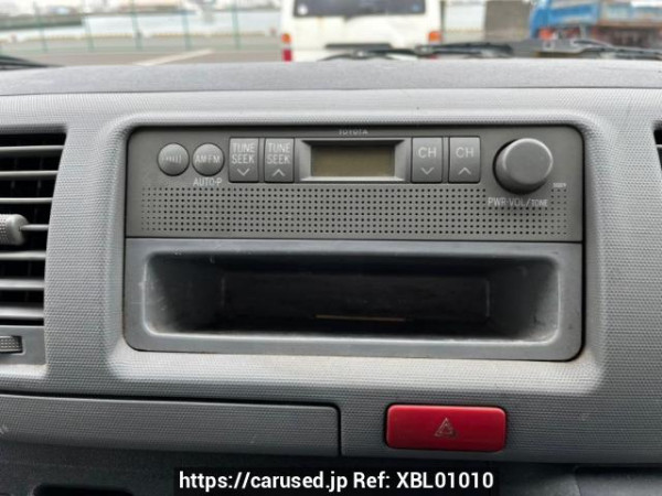 Used 2006 AT toyota regiusace-van KDH200V Image[25]