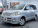 Toyota Noah TA-AZR60G