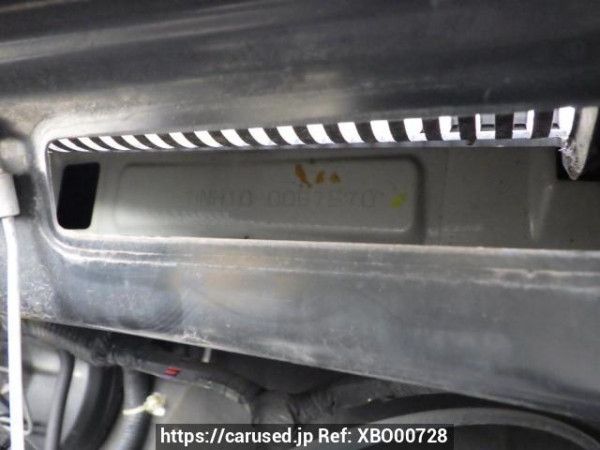 Used 2004 AT toyota alphard MNH10W Image[15]