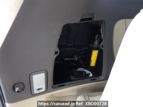 Used 2004 AT toyota alphard MNH10W Image[50]