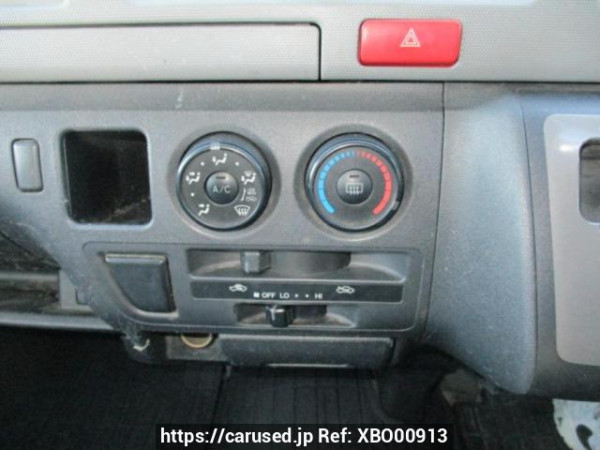 Used 2006 AT toyota hiace-van KDH200V Image[22]