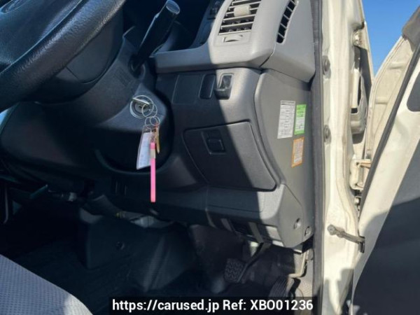 Used 2006 AT toyota hiace-van TRH200V Image[24]