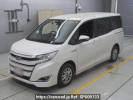 Toyota Noah ZWR80G