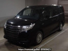 Toyota Noah ZWR80G