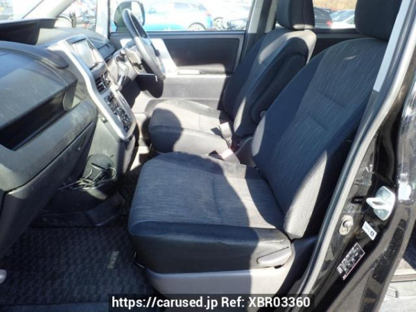 Used 2010 AT toyota voxy ZRR70W Image[11]