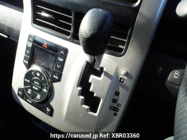 Used 2010 AT toyota voxy ZRR70W Image[22]