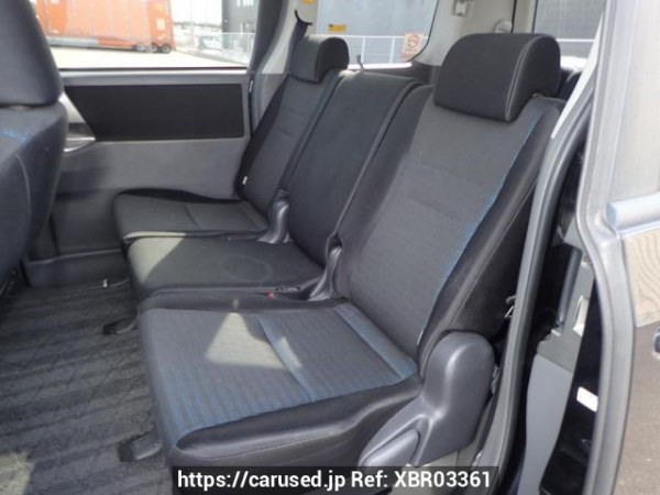 Used 2008 AT toyota voxy ZRR70W Image[14]