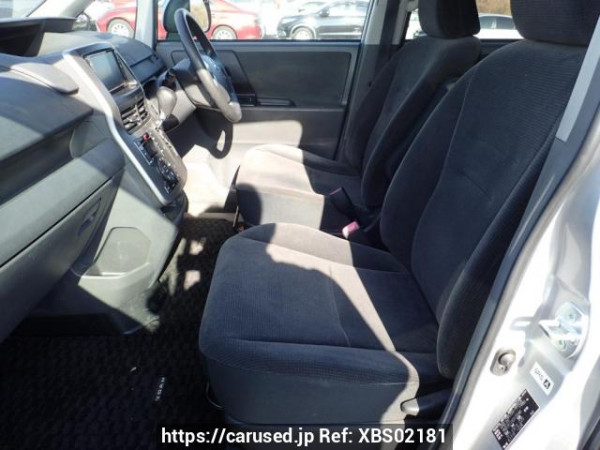 Used 2007 AT toyota noah ZRR75G Image[12]