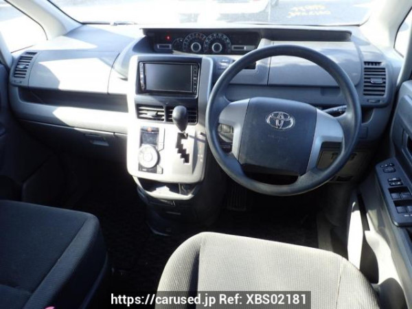 Used 2007 AT toyota noah ZRR75G Image[17]