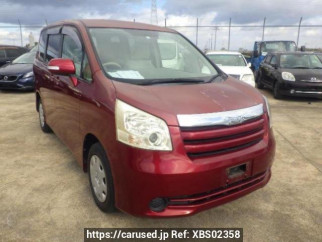 Toyota Noah ZRR70G