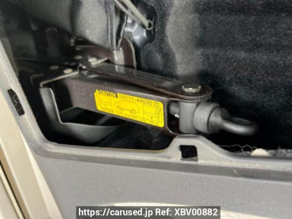 Used 2004 AT toyota alphard MNH10W Image[46]