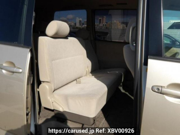 Used 2005 AT toyota noah AZR60G Image[13]