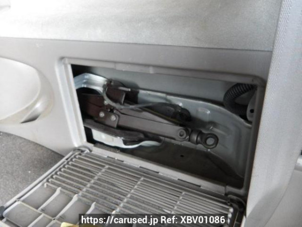Used 2000 AT toyota regius-wagon RCH41W Image[35]
