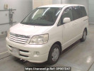 Toyota Noah AZR60G