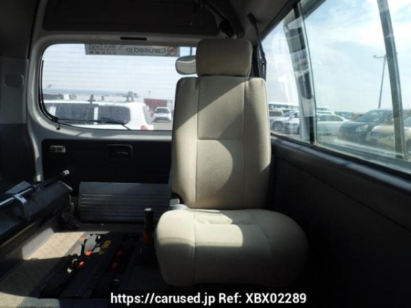 Used 2004 AT nissan caravan-bus DWMGE25 Image[12]