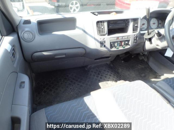 Used 2004 AT nissan caravan-bus DWMGE25 Image[14]