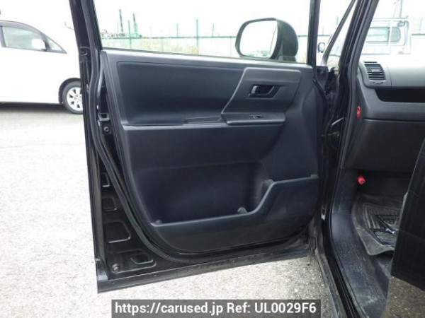 Used 2012 AT toyota noah ZRR70G Image[16]