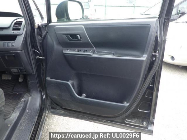 Used 2012 AT toyota noah ZRR70G Image[17]